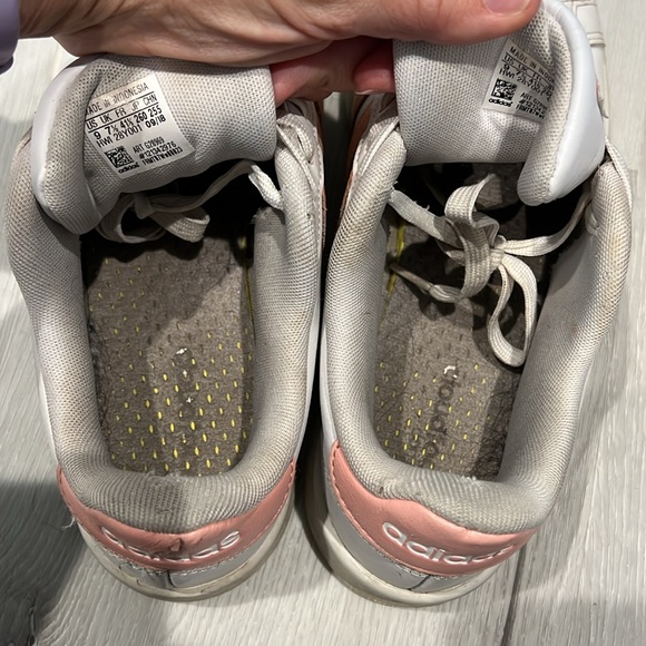 Adidas womens shoes - Picture 4 of 8